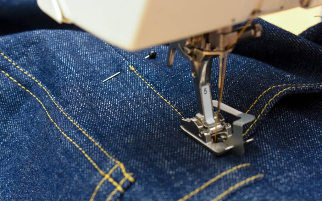Curso de Costura Industrial em Jeans
